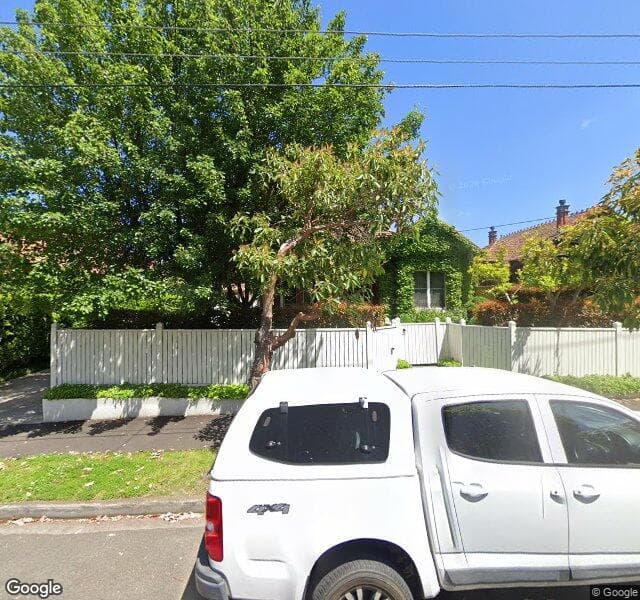 10 Staniland Avenue, Malvern