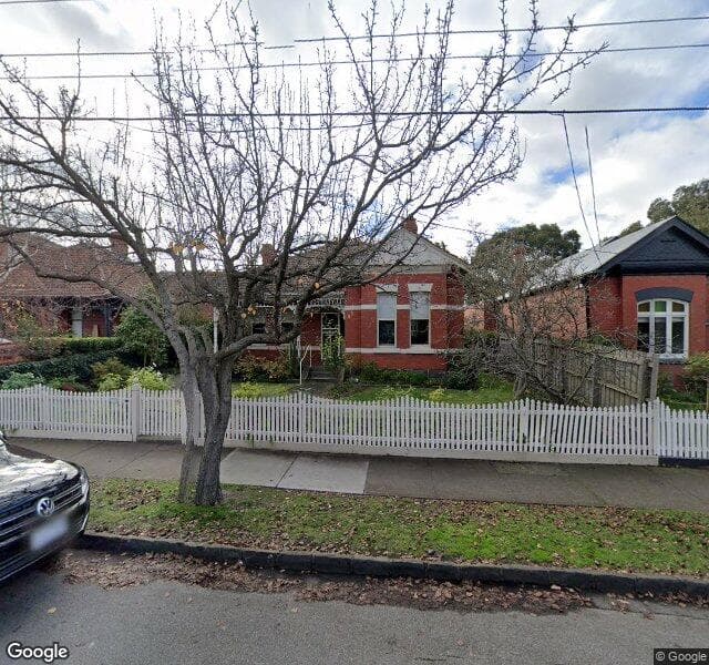 19 Wheatland Road, Malvern